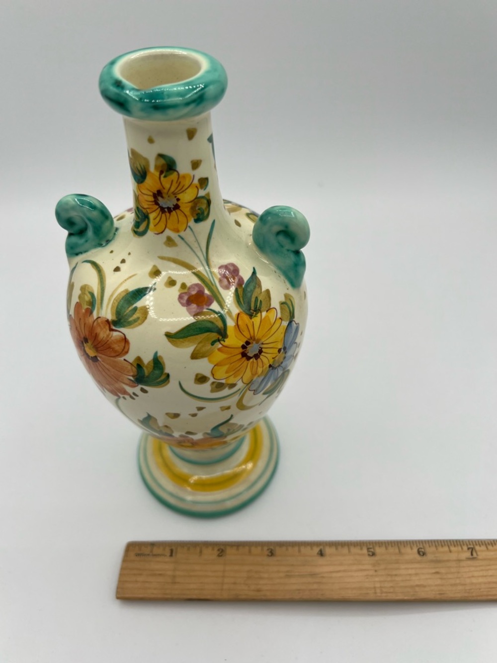 Deruta Italy hand painted floral vase - Picture 9 of 10